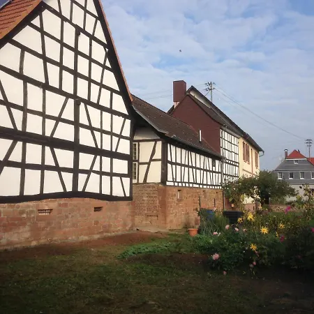 Apartament Gaestehaus Iwwerdorfer Hof Büdingen