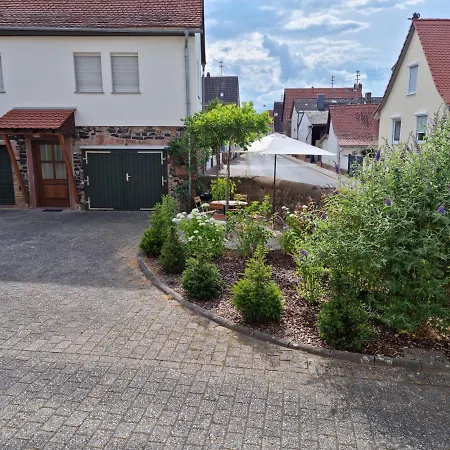 Apartamento Gaestehaus Iwwerdorfer Hof Büdingen